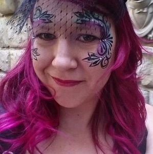 Meet your Posher, Tonya